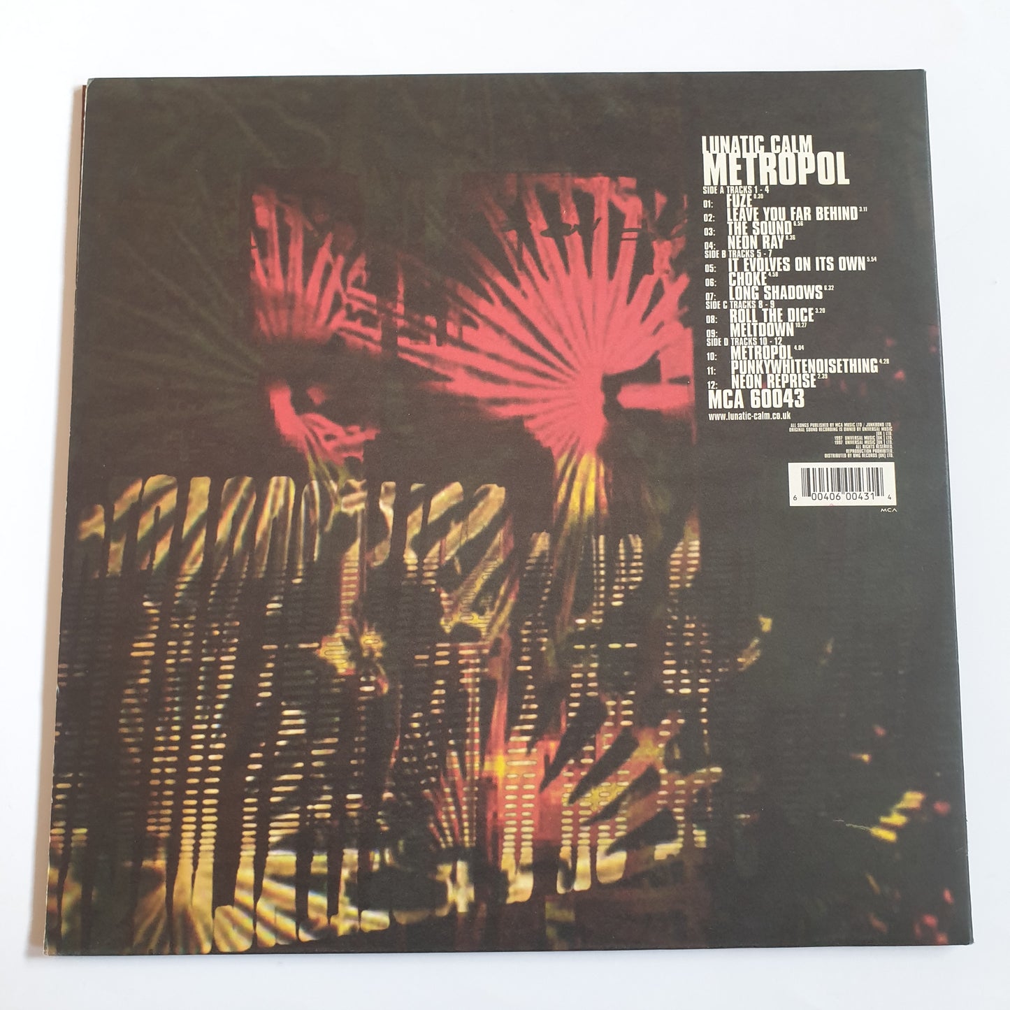 LUNATIC CALM - Metropol
