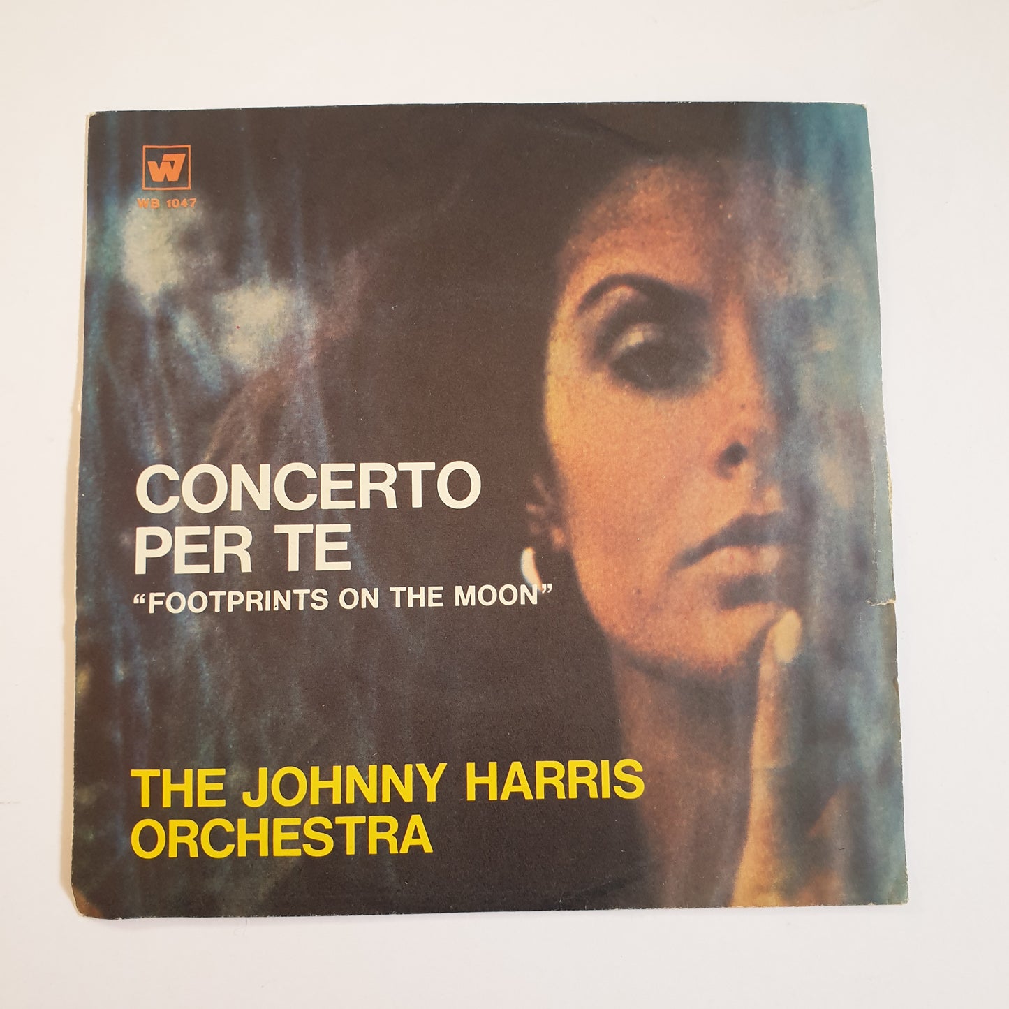 THE JOHNNY HARRIS ORCHESTRA - Concerto Per Te ("Footprints On The Moon")