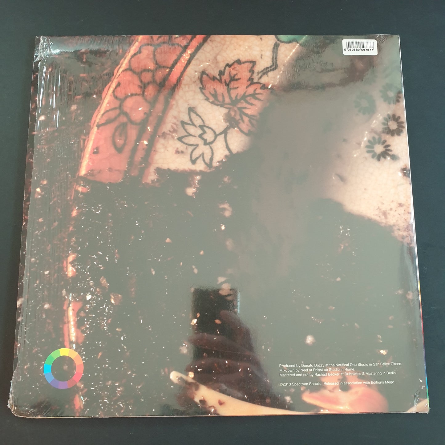 DOZZY - Plays Bee Mask